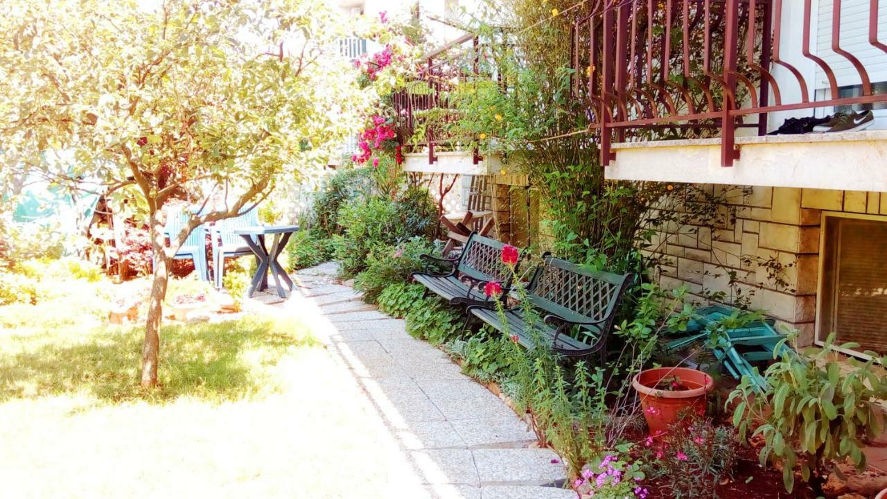 Apartmani Komunela ウマグ エクステリア 写真