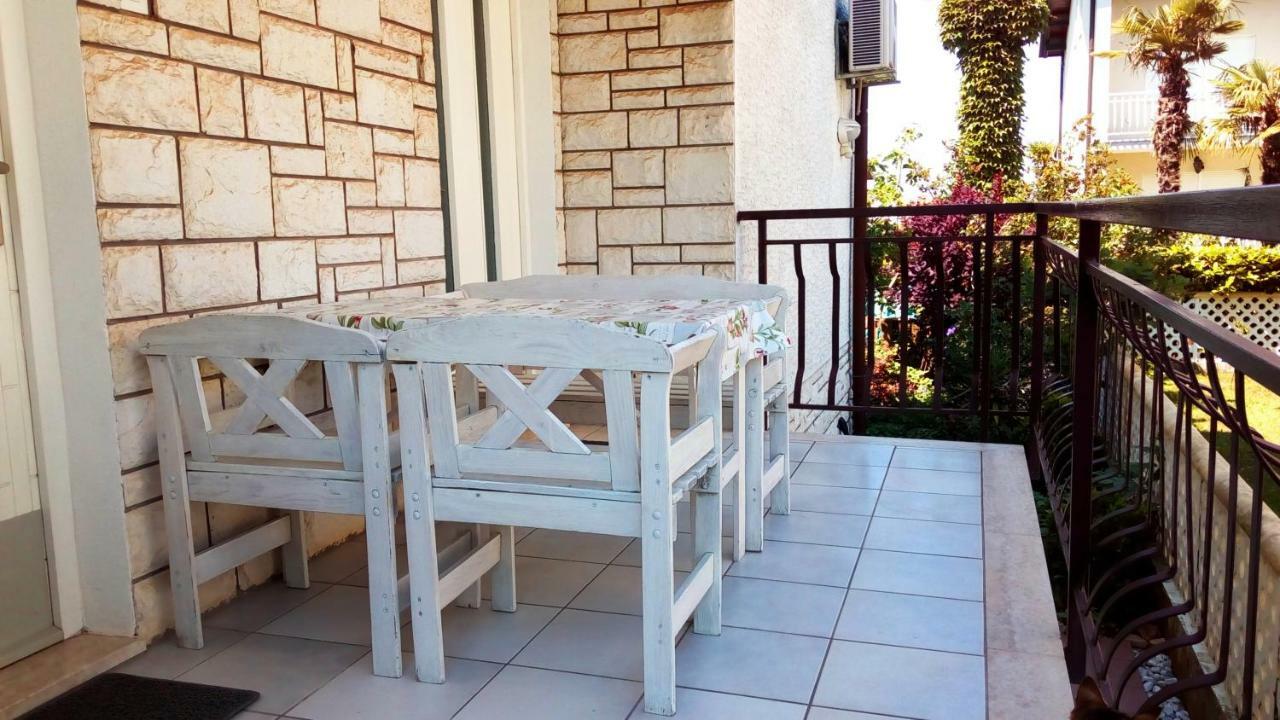 Apartmani Komunela ウマグ エクステリア 写真