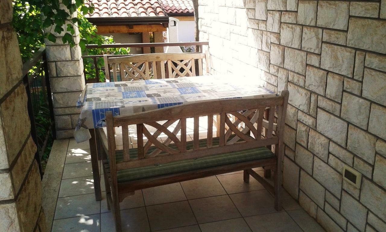 Apartmani Komunela ウマグ エクステリア 写真